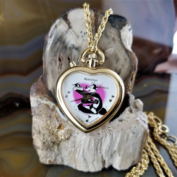 Vintage Warner Brothers PEPE LE PEW Penelope Musical Heart Watch Necklace - Picture 4 of 5